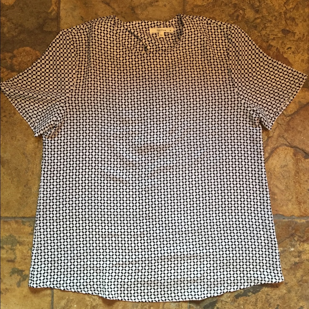 NWT Fun 2 Fun Geo Print Blouse